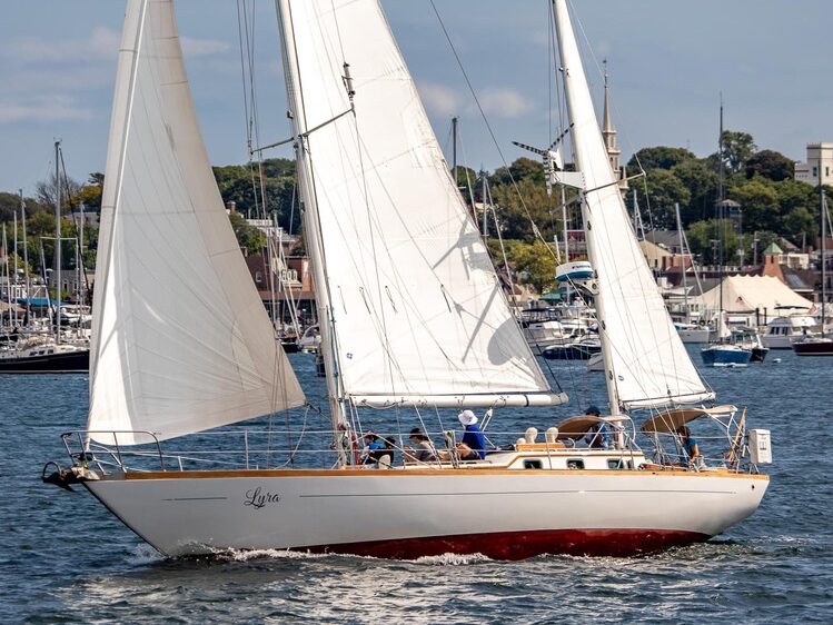 Lyra sailing out of Newport